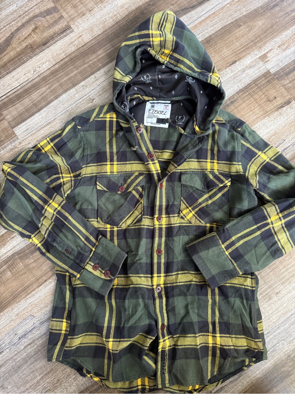 Ezekiel Men’s Green Yellow Plaid Hooded Flannel Shirt Size Medium